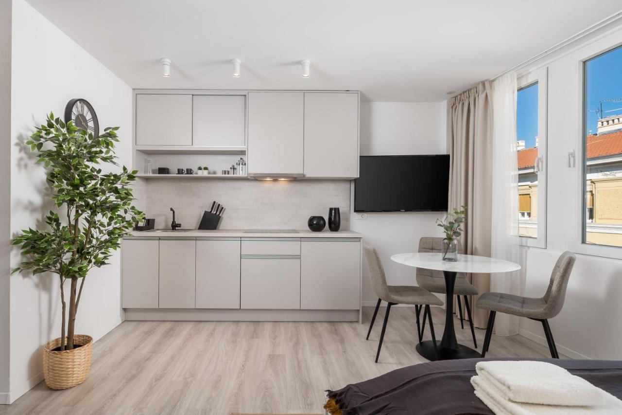 Apartments Penkala Rijeka Bagian luar foto