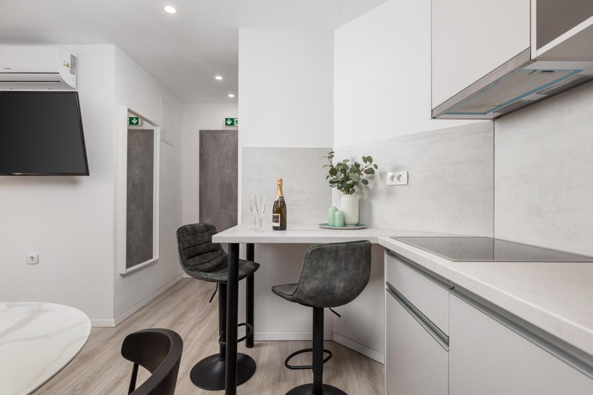 Apartments Penkala Rijeka Bagian luar foto
